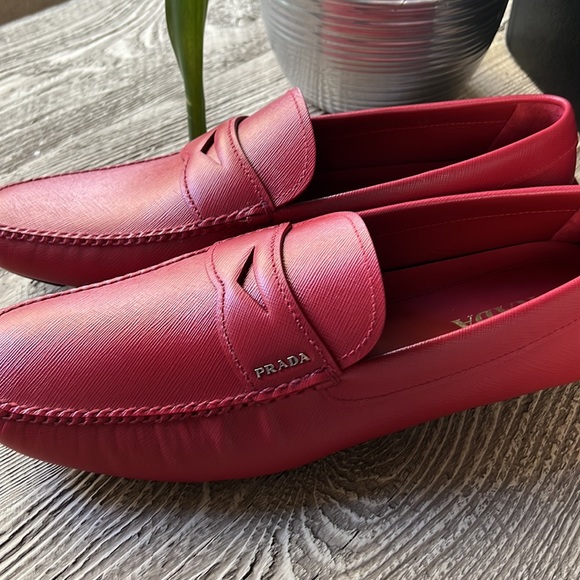 Literally worn one time… MENS PRADA SAFFIANO RED LEATHER SHOES! SIZE 12 - Picture 14 of 16